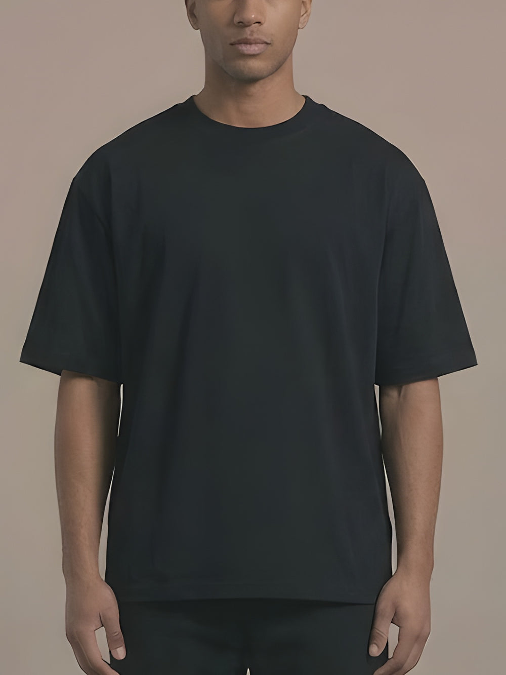 Dial Oversized Tee in Black, N1T19, front