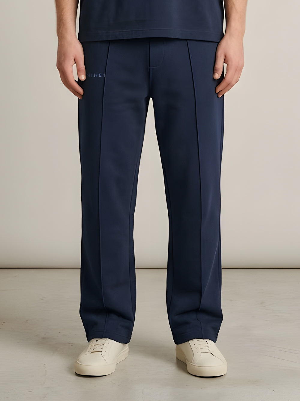 NINE1 Grid jogger, front